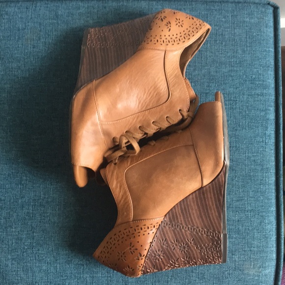 Gianni Bini heels! - Picture 4 of 7